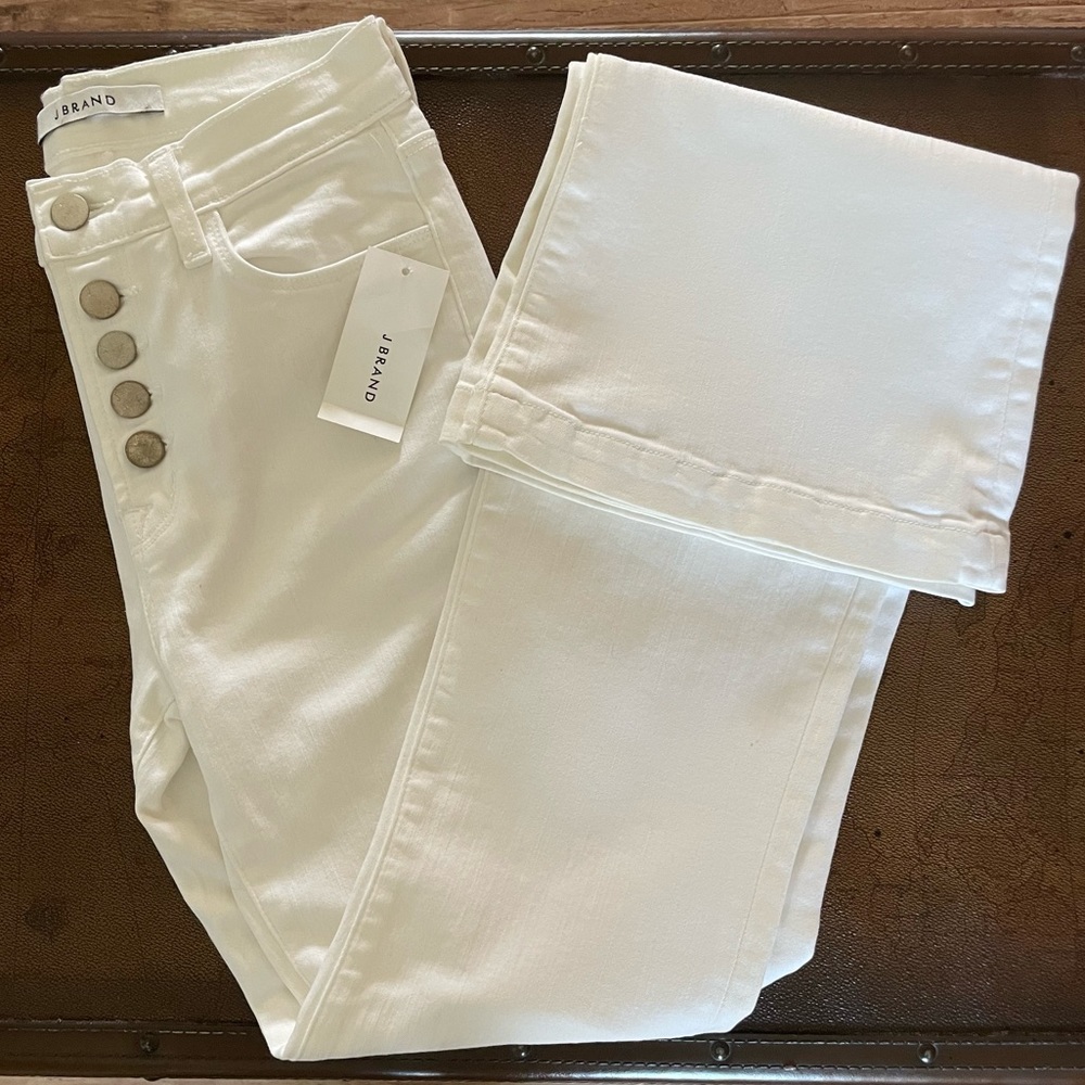 J Brand Maria Flare high Rise Jeans. NWT